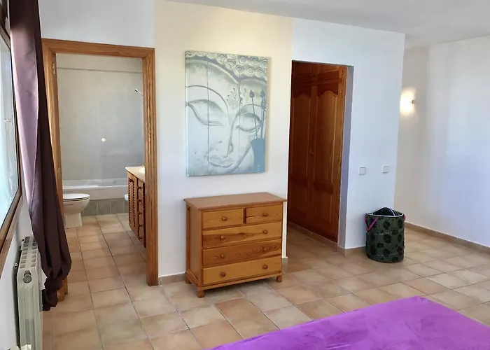 Guesthouse Cap Martinet 35