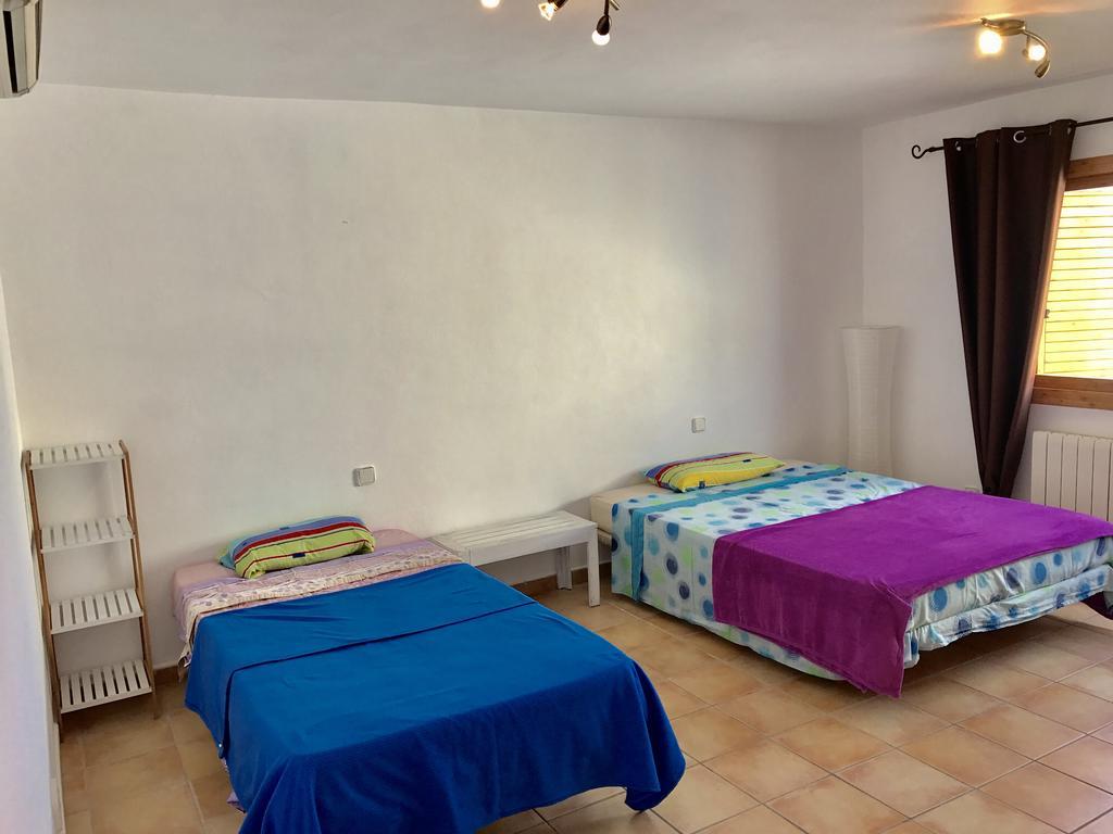 Guest house Cap Martinet 35 *